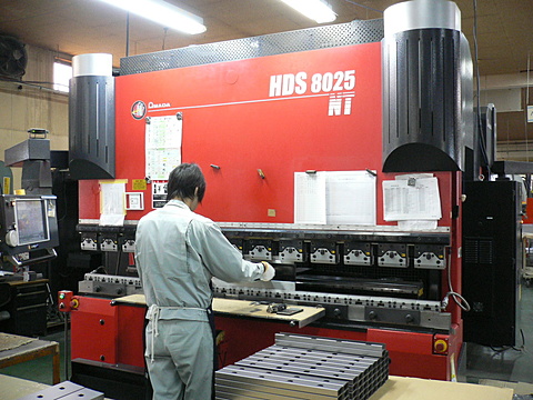 ベンダー　アマダ　HDS-8025NT